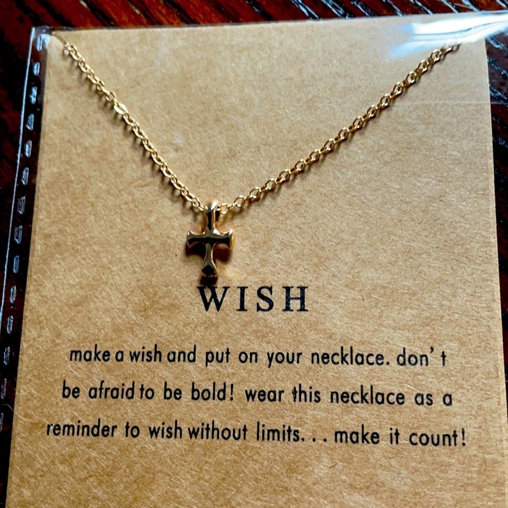 New Wish spiritual chain color gold.